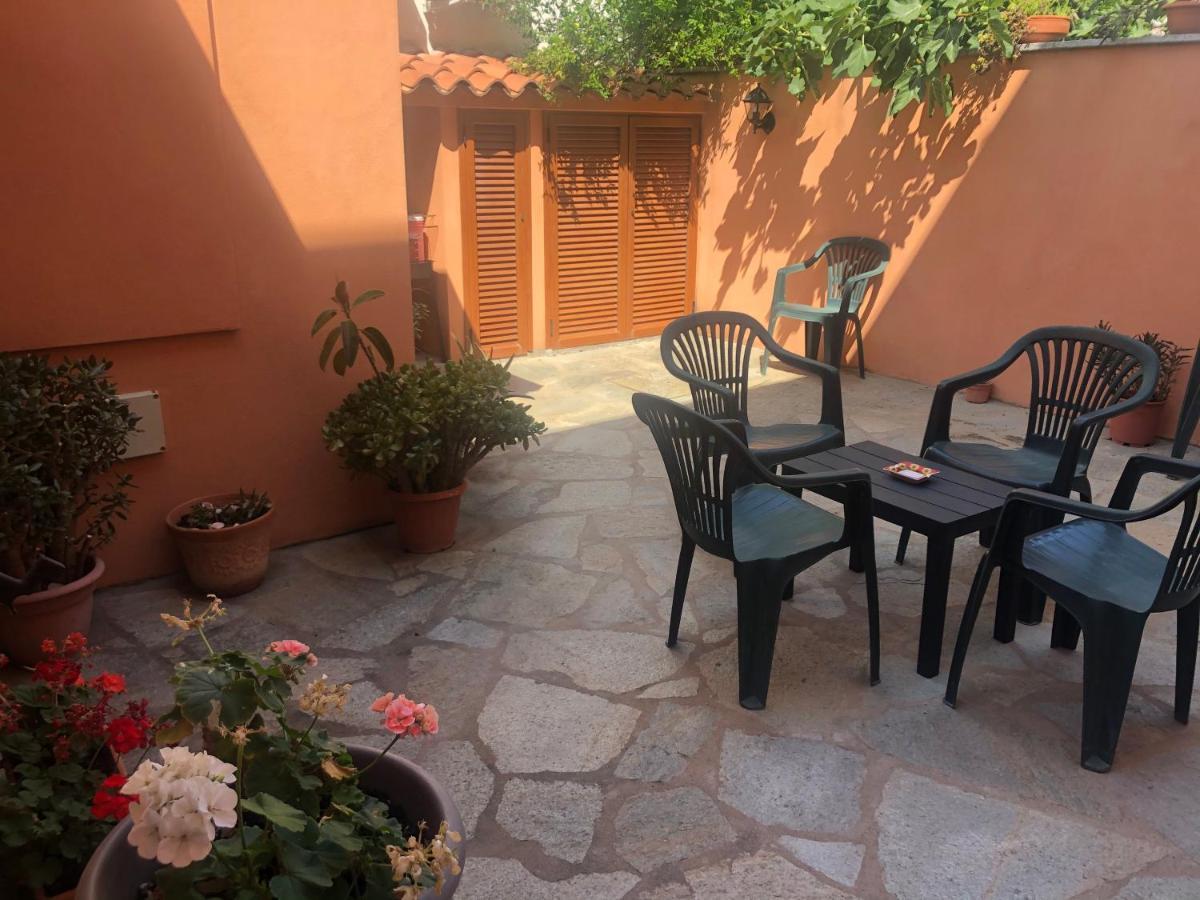 La Maison De Gioel Olbia Bagian luar foto